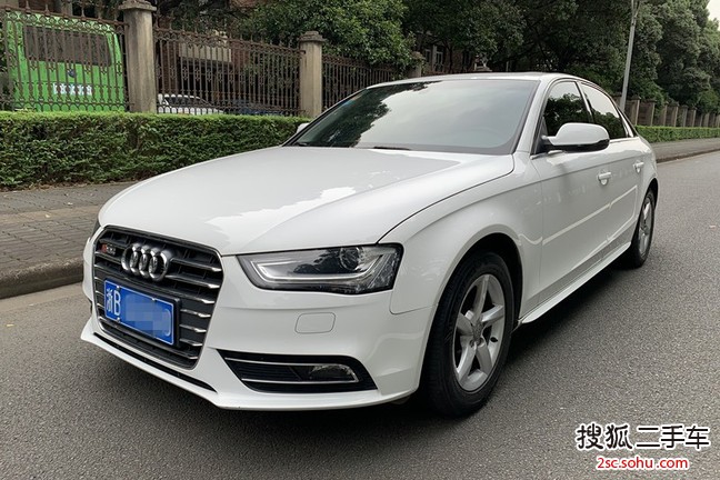 奥迪A4L2013款35 TFSI 自动舒适型