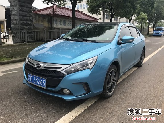 比亚迪秦2014款1.5T 尊贵型