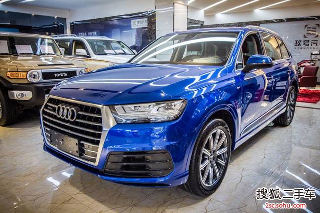 奥迪Q72016款45 TFSI S-Line运动型