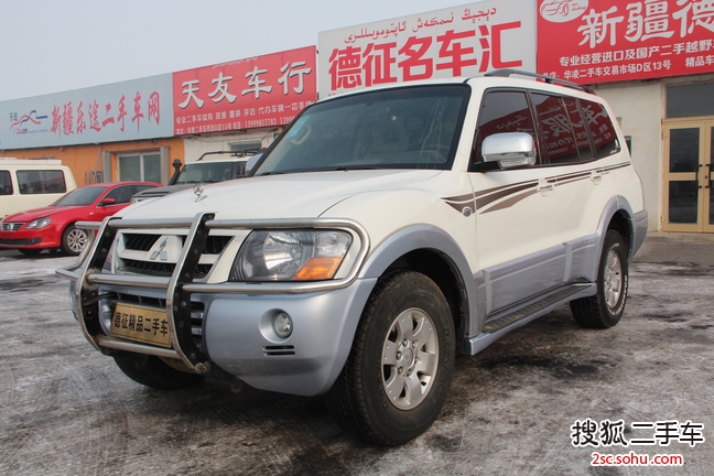 三菱帕杰罗2011款3.0L GLS 自动 四驱