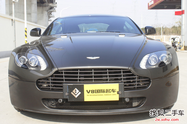 阿斯顿马丁V8 Vantage2011款4.7 Sportshift Coupe