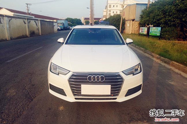 奥迪A4L2017款40TFSI 进取型