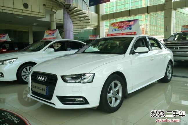 奥迪A4L2013款35 TFSI 自动舒适型