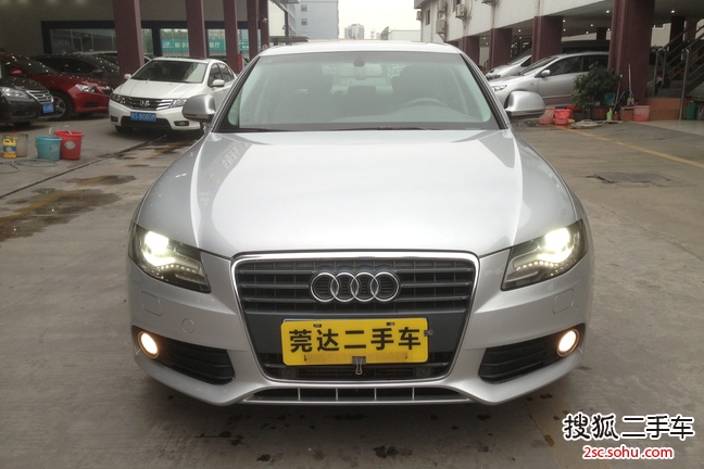 奥迪A4L2011款2.0TFSI 豪华型