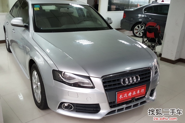 奥迪A4L2011款2.0TFSI 舒适型