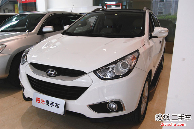 现代ix352010款2.4L 自动两驱尊贵版GLS 