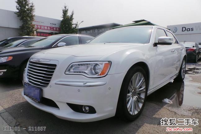 克莱斯勒3002014款300C 3.0L 卓越版