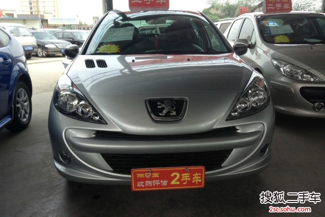 标致207三厢2010款1.4L 手动 品乐版