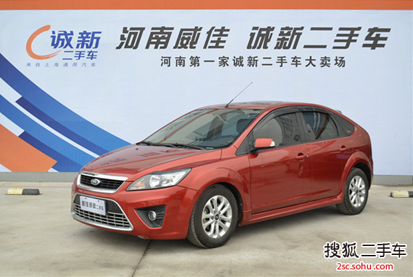 福特福克斯三厢2011款1.8L 自动豪华型