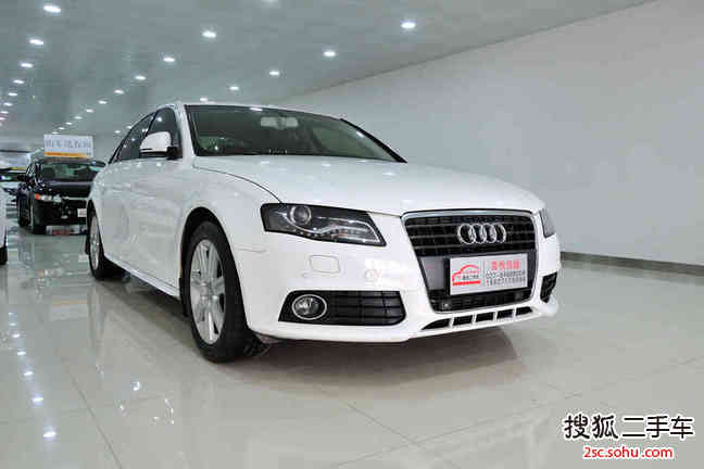 奥迪A4L2012款2.0TFSI 技术型