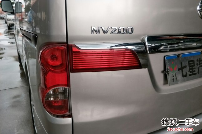 日产NV2002012款1.6L 232座 尊雅型
