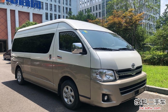 丰田HIACE2011款2.7L 自动豪华版13座