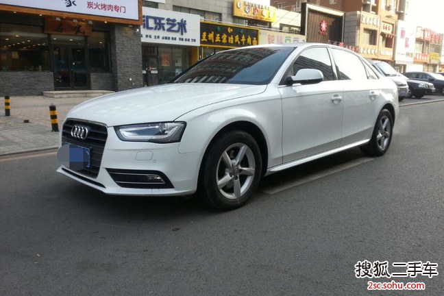 奥迪A4L2013款35 TFSI 自动舒适型