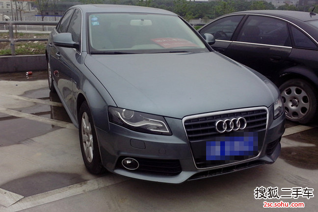 奥迪A4L2010款2.0TFSI 舒适型