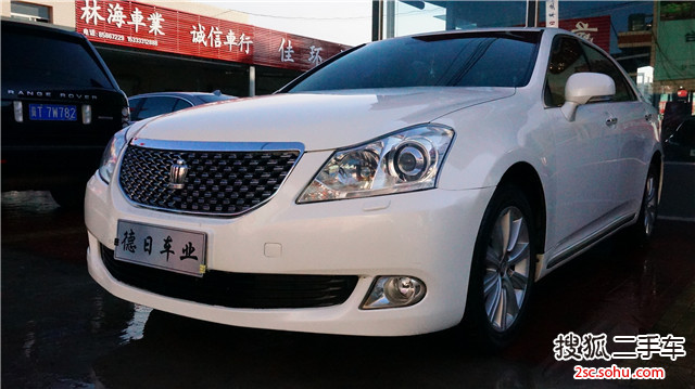 丰田皇冠2010款2.5L Royal 真皮版 