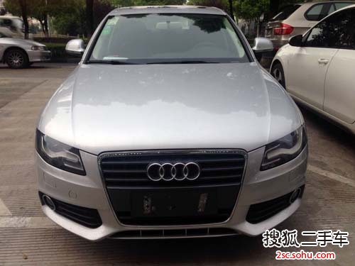 奥迪A4L2010款2.0TFSI 运动型