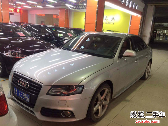 奥迪A4L2011款3.2FSI quattro 旗舰型