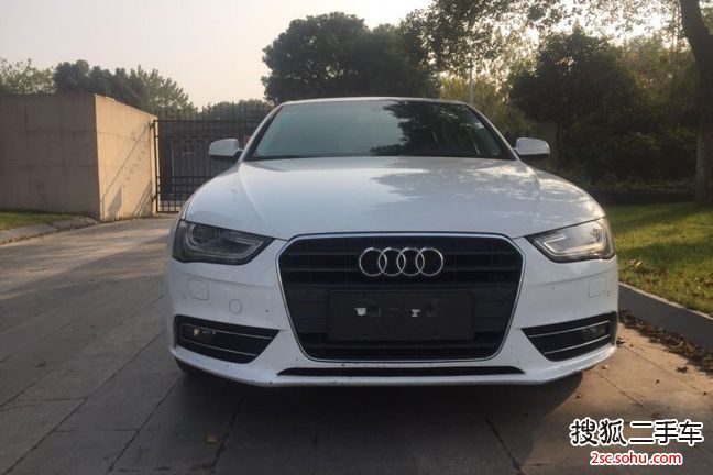 奥迪A4L2013款35 TFSI 自动舒适型