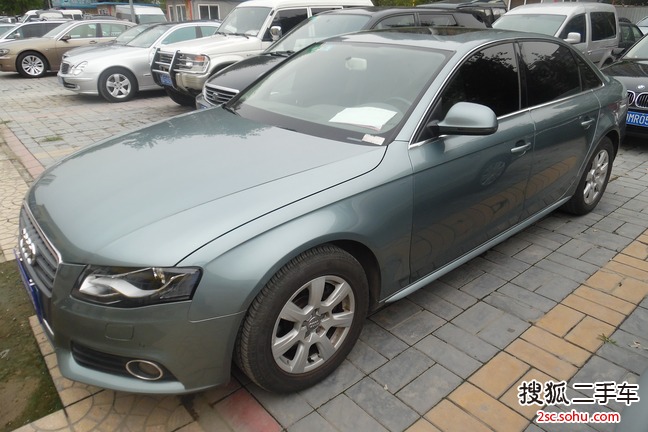 奥迪A4L2009款2.0TFSI 标准型