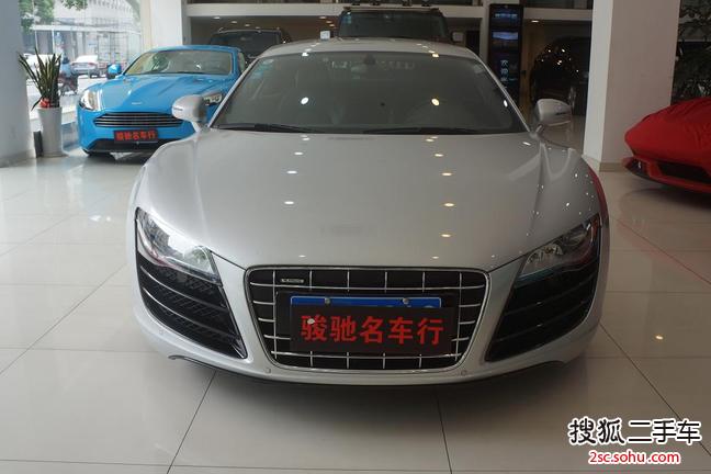 奥迪R82010款5.2FSI quattro