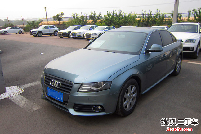 奥迪A4L2010款2.0TFSI 标准型