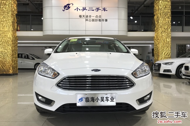 福特福克斯三厢2017款EcoBoost 180 自动精英型