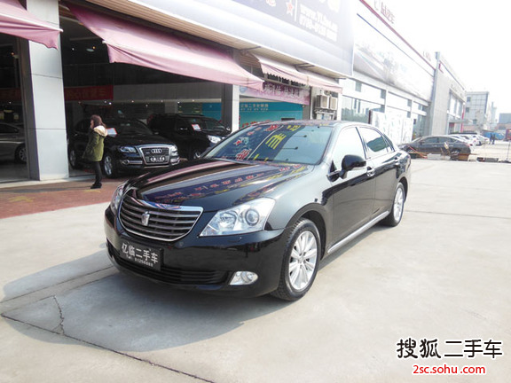 丰田皇冠2011款2.5L Royal 真皮天窗特别版