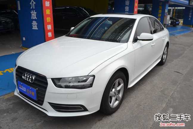 奥迪A4L2013款30 TFSI 自动舒适型