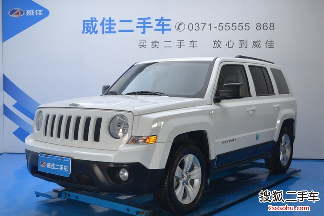 Jeep自由客2014款2.0L 运动版