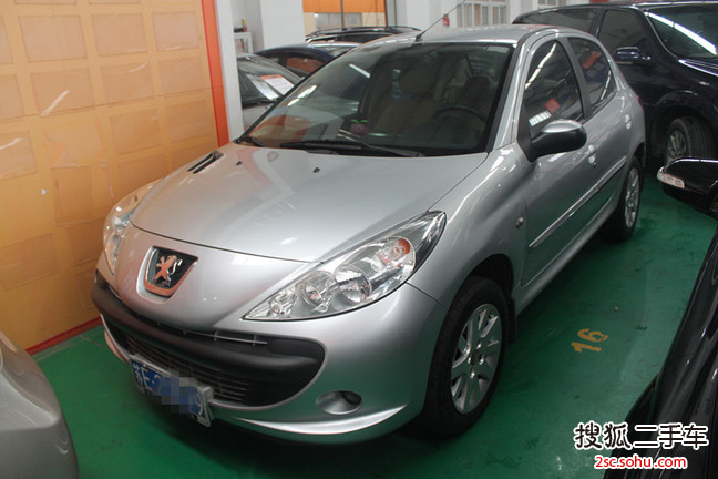 标致207两厢2010款1.4L 手动 品乐版