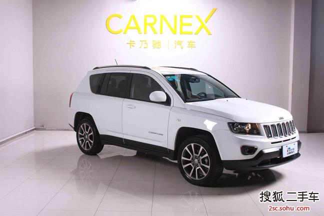 Jeep指南者2014款2.4L 四驱豪华导航版