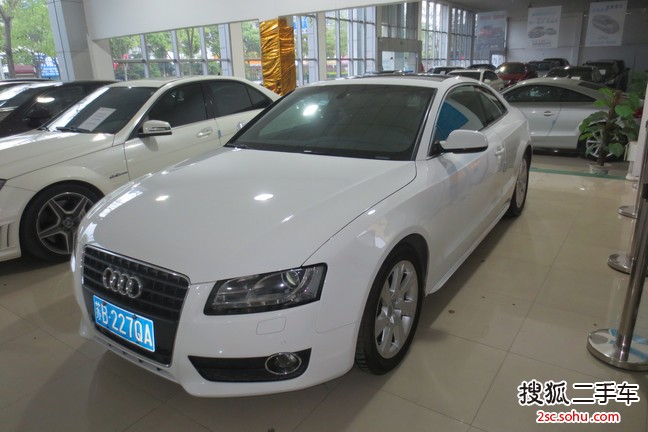 奥迪A5双门2010款2.0TFSI 舒适版