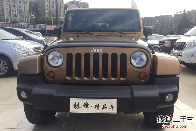 Jeep牧马人四门版2011款3.8L 撒哈拉