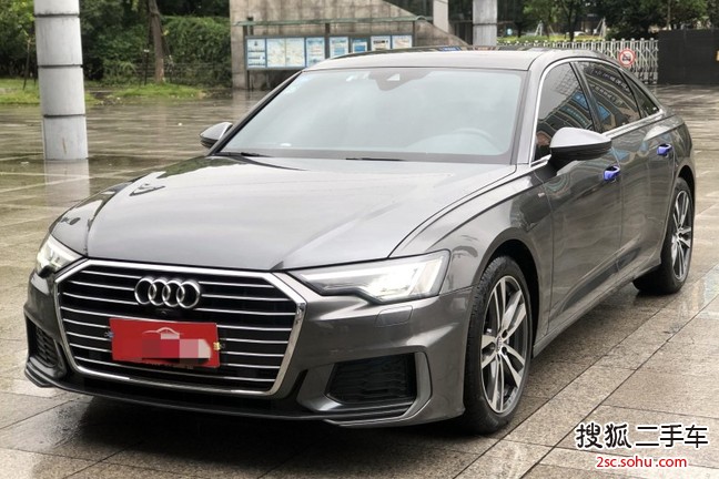 奥迪A6L2019款45TFSI 臻选动感型