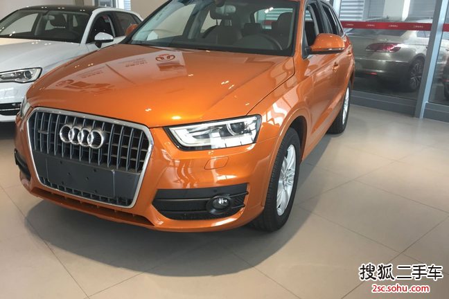 奥迪Q32015款35 TFSI quattro 300万纪念进享版