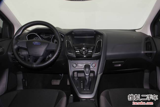 福特福克斯两厢2017款1.6L 自动舒适型智行版