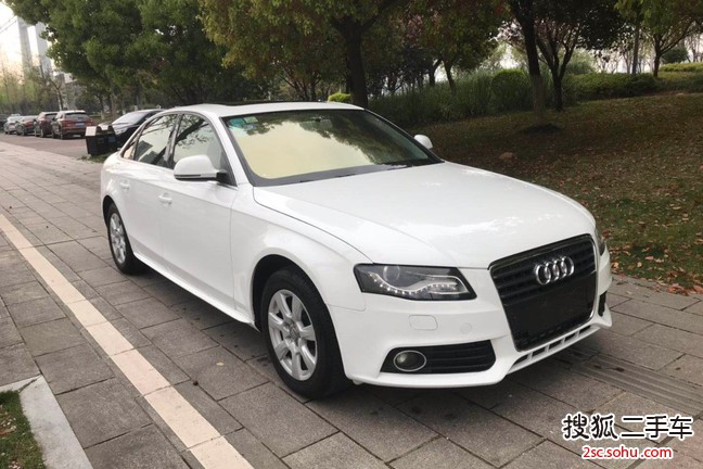 奥迪A4L2010款2.0TFSI 舒适型