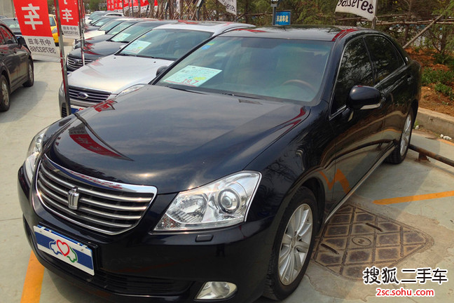 丰田皇冠2010款2.5L Royal 真皮版