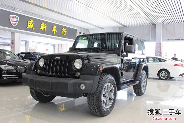 Jeep牧马人四门版2015款3.6L 撒哈拉