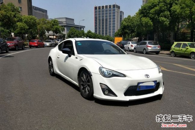 丰田862013款2.0L 自动豪华型 