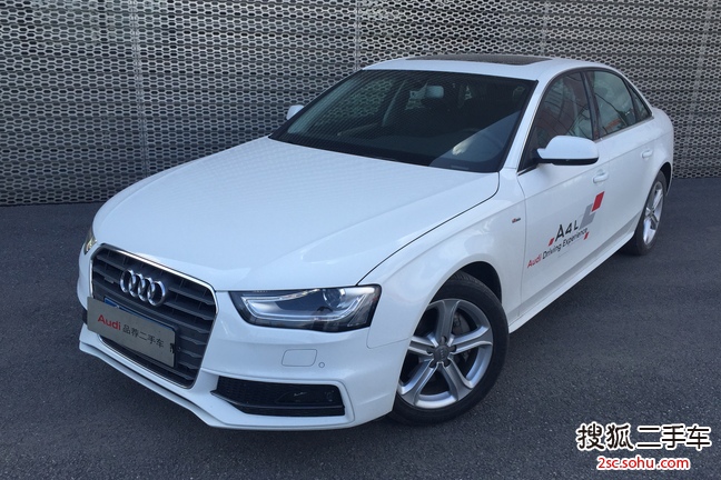 奥迪A4L2015款45 TFSI quattro个性运动型