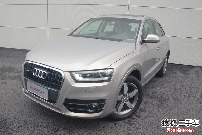 奥迪Q32013款40 TFSI 全时四驱豪华型