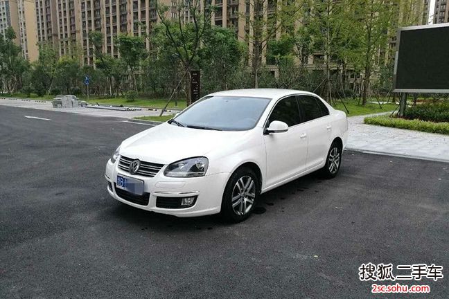 大众速腾2011款1.6L 自动时尚型