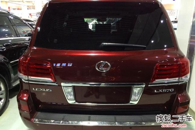 年检截止日期: 2017年8月 商业保险截止日期: 已过期 车辆颜色 红色