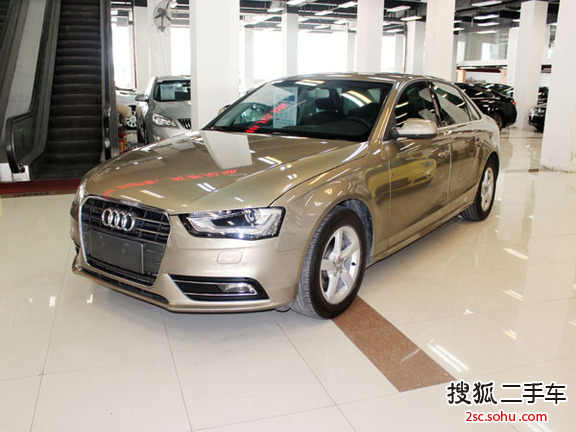 奥迪A4L2013款35 TFSI(2.0T)自动标准型