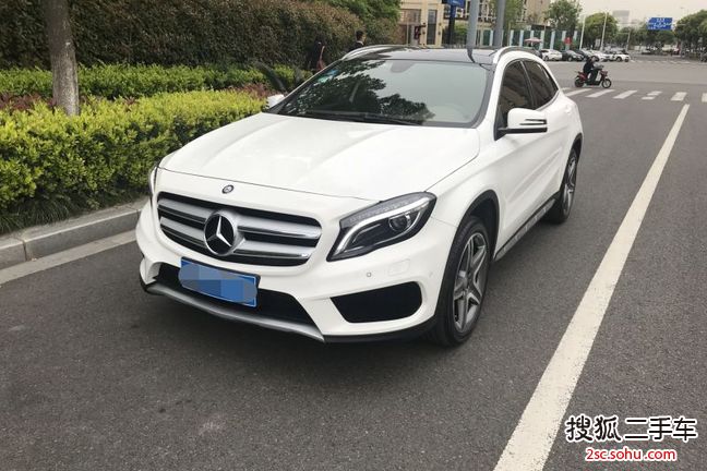 奔驰GLA级2016款GLA 260 4MATIC 运动型