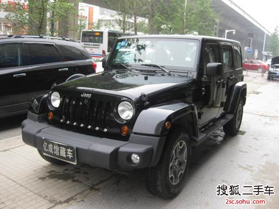 Jeep牧马人四门版2013款3.6L 撒哈拉