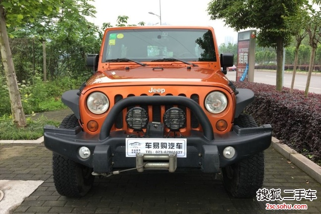 Jeep牧马人四门版2011款3.8L 撒哈拉