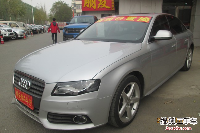 奥迪A4L2010款2.0TFSI 运动型