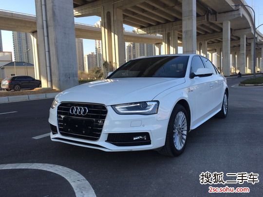 奥迪A4L2016款45 TFSI 典藏版 quattro个性运动型